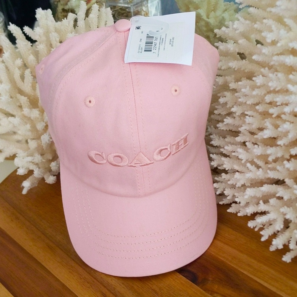 Coach embroidered women’s baseball Cap Blush Color NWT retail: $75